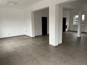 Ponúkame na prenájom priestory v polyfunkčnom objekte v mest