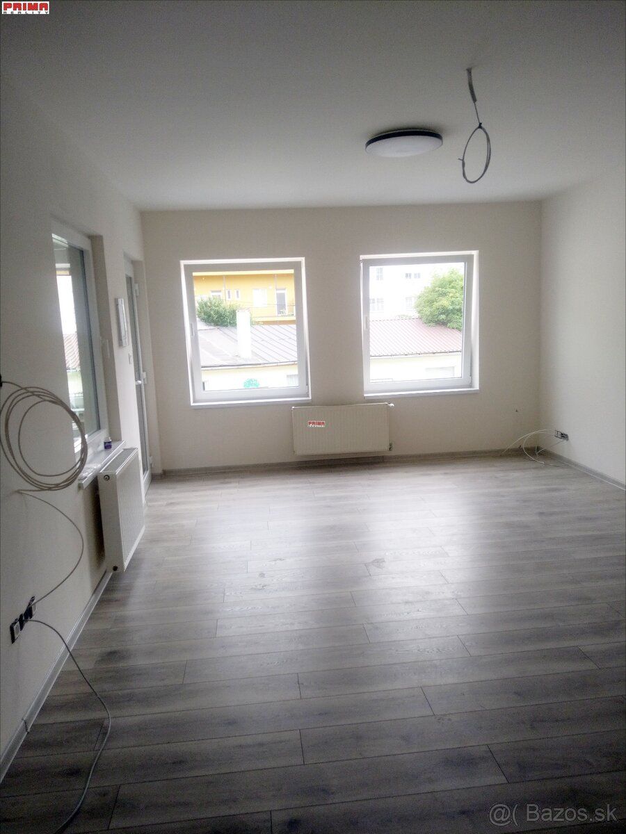 ID 3148 Prenájom: priestor na služby 34 m2 centrum, Národná 