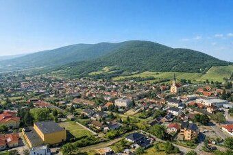 Ponúkame Vám na predaj stavebný pozemok s výmerou 881 m², kt