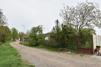 Ponúkame Vám na predaj stavebný pozemok s výmerou 881 m², kt