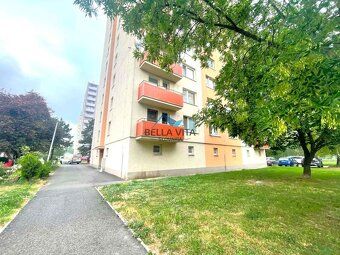 Ponúkame na predaj krásny 2-izbový byt v srdci Galanty, ktor