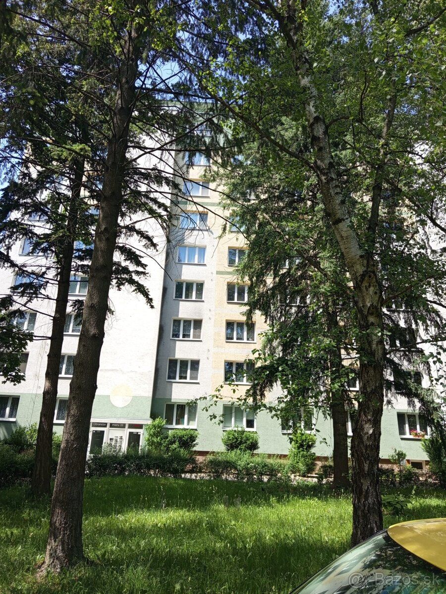 Ponúkame na predaj 3-izbový byt v obľúbenej lokalite na ulic