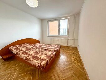 Ponúkame Vám na prenájom veľký 3 izbový byt o výmere 84 m2 s
