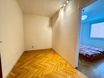 Ponúkame Vám na prenájom veľký 3 izbový byt o výmere 84 m2 s