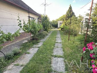 Typ: Pozemok pre rodinné domy Ulica: Hájska Obec: Šúrovce
V 