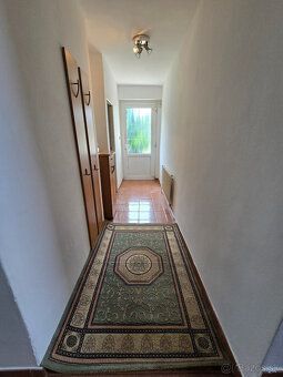 Ponúkame na predaj samostatne stojaci trojpodlažný rodinný d