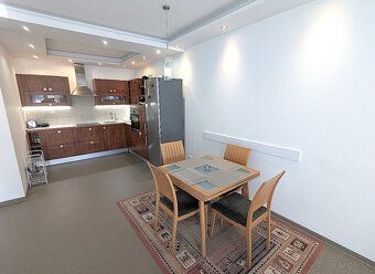 Exkluzívne na predaj ponúkame moderný, priestranný 2-izbový 