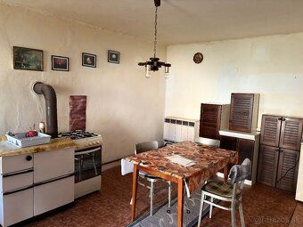 Realitná spoločnosť Vám ponúka na predaj jednopodlažný rodin
