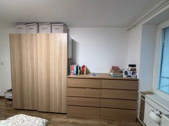 Predám 2,5 izbový tehlový byt, na prvom poschodí v zrekonštr