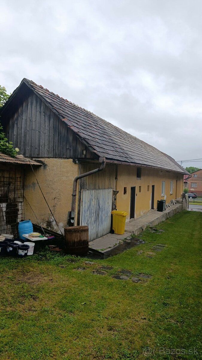Ponúkam starú skridlu cca 120m2 . Podmienka je si ju prísť z