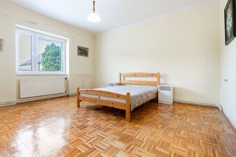 Vo výhradnom zastúpení majiteľov ponúkame na predaj priestra