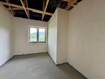 🏡 NOVÝ DOMOV, KDE MÁ POKOJ SVOJE MIESTO
Predstavte si rána s