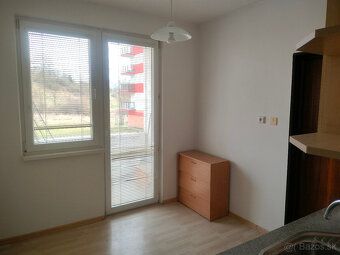 3-izbový byt 65m2 na prízemí 13. poschodového paneláku v Mar