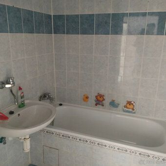 3-izbový byt 65m2 na prízemí 13. poschodového paneláku v Mar