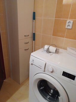 Tel: 0908 715 715, Ponúkam na predaj kompletne zariadený 1 i