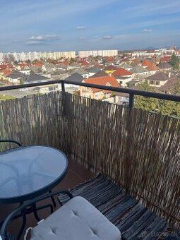 LUXUSNÝ 3-izbový byt v novostavbe City Residence + 2x parkov