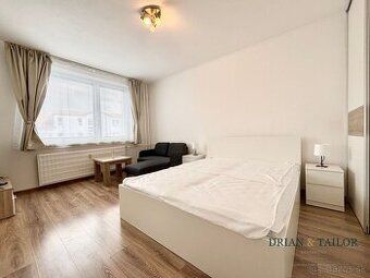 LUXUSNÝ 3-izbový byt v novostavbe City Residence + 2x parkov