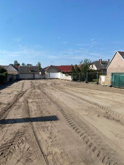 Bývajte v Malých Levároch: Priestranný pozemok s projektom d