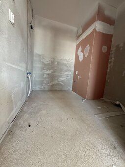 Ponúkame na predaj: Luxusný 2-izbový byt s balkónom v novost