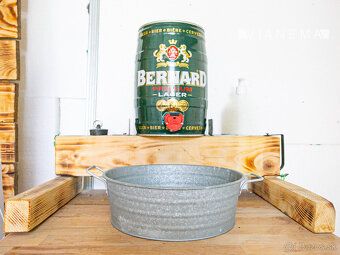 Rekreačná chata s nádherne vybudovaným pozemkom a krásnymi v