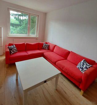 Dám do prenájmu byt s výmerou cca. 50m2, na Zapotôčkoch, ul.