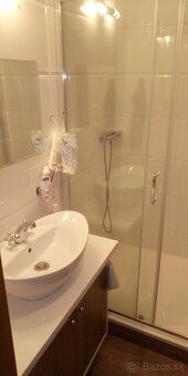 V zastúpení vlastníka ponúkame na predaj kompletne zrekošntr