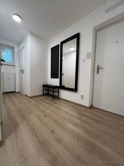 Ponúkam na dlhodobý prenájom 2 – izbový byt 60m² + 5 m² balk