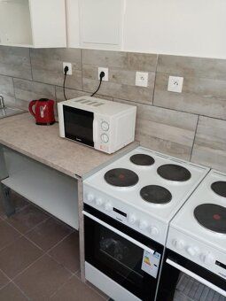 Ponúkame na prenájom garsónku v centre mesta Senica na Hurba