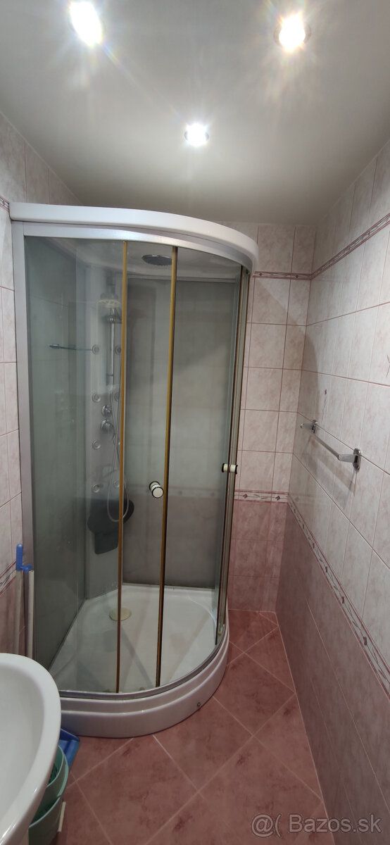 Prenajmem moderný prerobený 1 izbový byt na ulici MDŽ v Šura