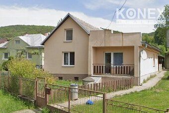 TRENDY Reality s.r.o., ponúkajú na predaj rodinný dom v obci