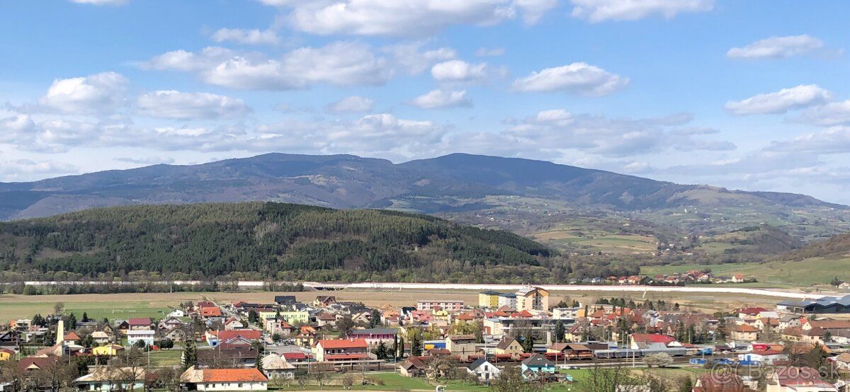 Pozemok sa nachádza v obci Kriváň s rozlohou 1 689 m², k poz