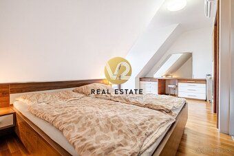 Maroš Vereš +421 904 086 200 e-mail:
V2 Real Estate ponúka n