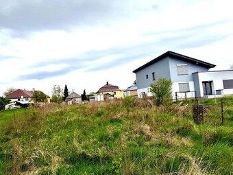 Ponúkame na predaj rovinatý stavebný pozemok o výmere 820 m²