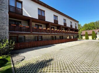 Ponúkam na prenájom apartmán v bytovom dome via jasná v Demä