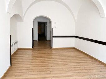 Hladám priestor na kadernictvo Prešov. Cca 25 m2, Ulice Hlav