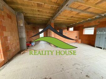 REALITY HOUSE Vám ponúka: ZNÍŽENÁ CENA ....
Rozostavanú prie