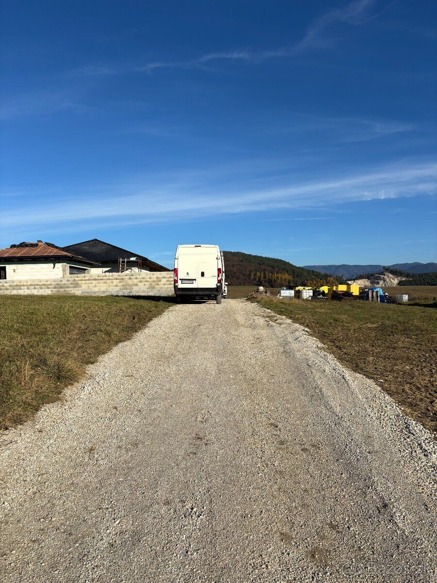 Reality Alpia Vám ponúkajú na predaj stavebný pozemok pre ro
