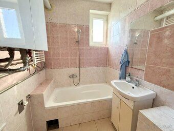 🏡 Priestranný 4-izbový byt s garážou, pivnicou a spoločnou z