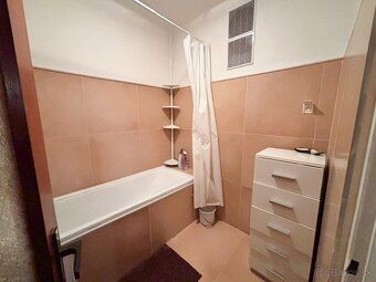 🏡 Veľký tehlový rodinný dom pre 1 alebo 2 rodiny – priestor,