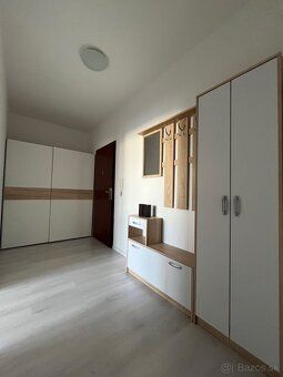 S povolením majiteľa vám ponúkame na prenájom svetlý 2-izbov