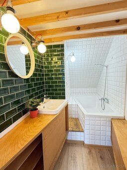 Ponúkame na prenájom slnečný 2-izbový byt s výmerou 65 m² v 