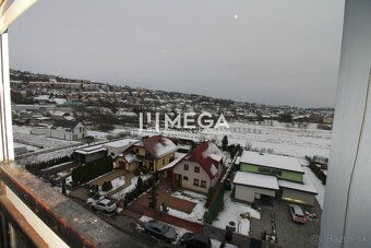 Typ: 3-izbový byt Ulica: Lúčna Mestská časť: Lúčna Obec: Vra