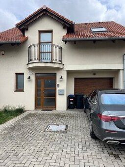Typ: Rodinný dom Ulica: Zelená Obec: Rovinka
BOSEN Group Vám