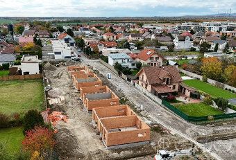 Typ: Rodinný dom Ulica: Zelená Obec: Rovinka
BOSEN Group Vám