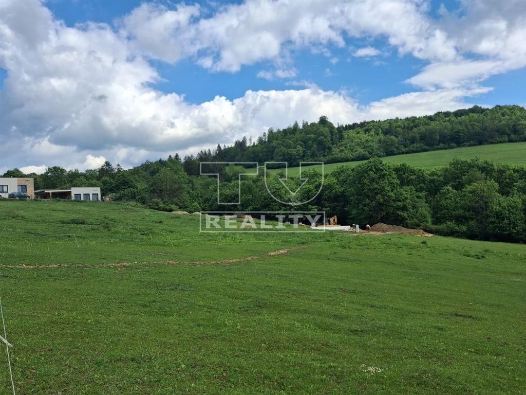 TUreality ponúka na predaj pozemok vhodný na výstavbu rodinn