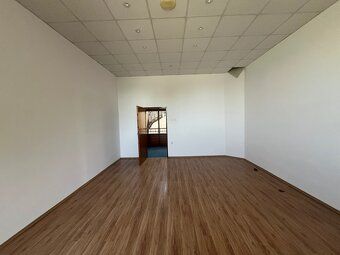 REPREZENTATÍVNA HISTORICKÁ BUDOVA PRI DUNAJI – 360 m², POZEM