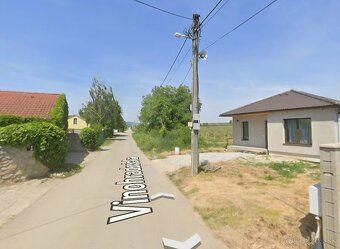 Ponúkam na predaj investičné pozemky v obci Viničné pri Pezi