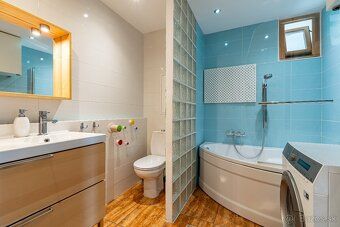 Ponúkame pekný, moderný, 3 izbový byt, na treťom poschodí, s