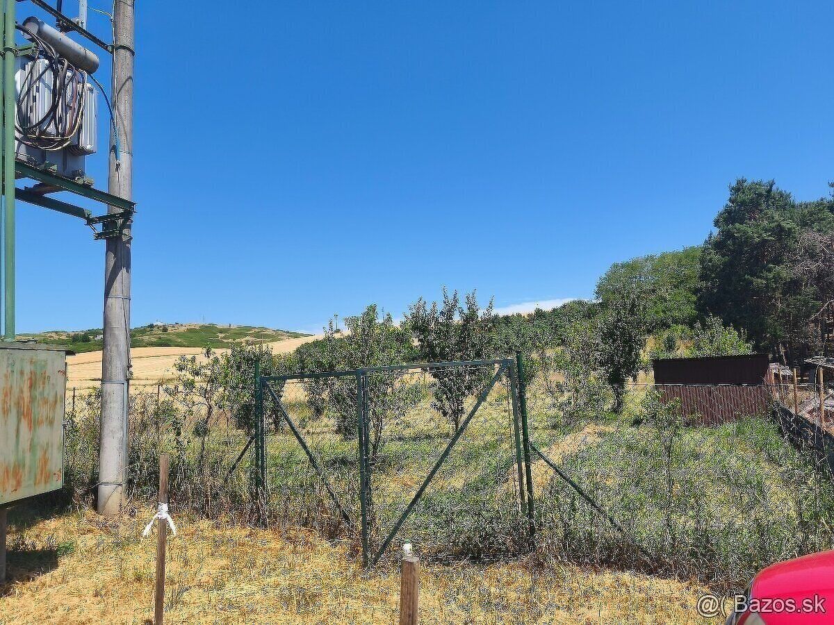 Predám záhradu o veľkosti 2500 m2 v tichej časti rimavských 