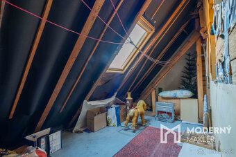 Typ: Rodinný dom Ulica: Slnečná Obec: Poprad
Moderný maklér 